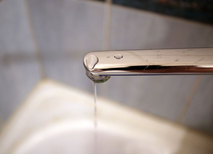 Развлекательный комплекс и 13 домов останутся без воды в центре Воронежа