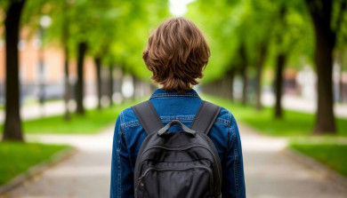 16-летний подросток сбежал из детдома и пропал в Воронеже