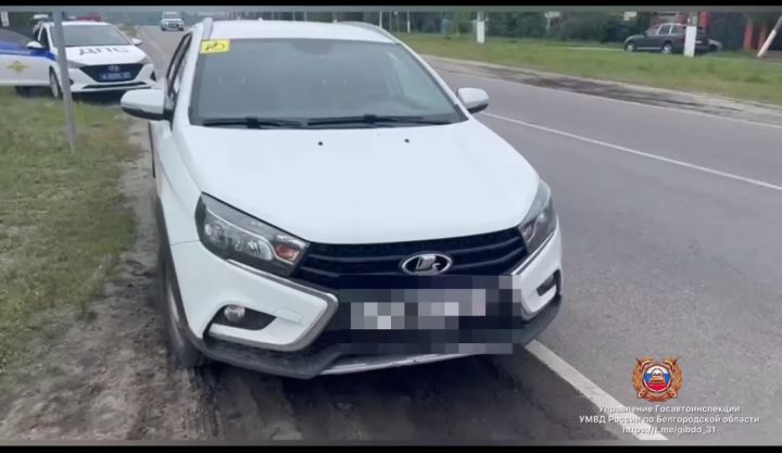В Старом Осколе машина сбила самокатчика