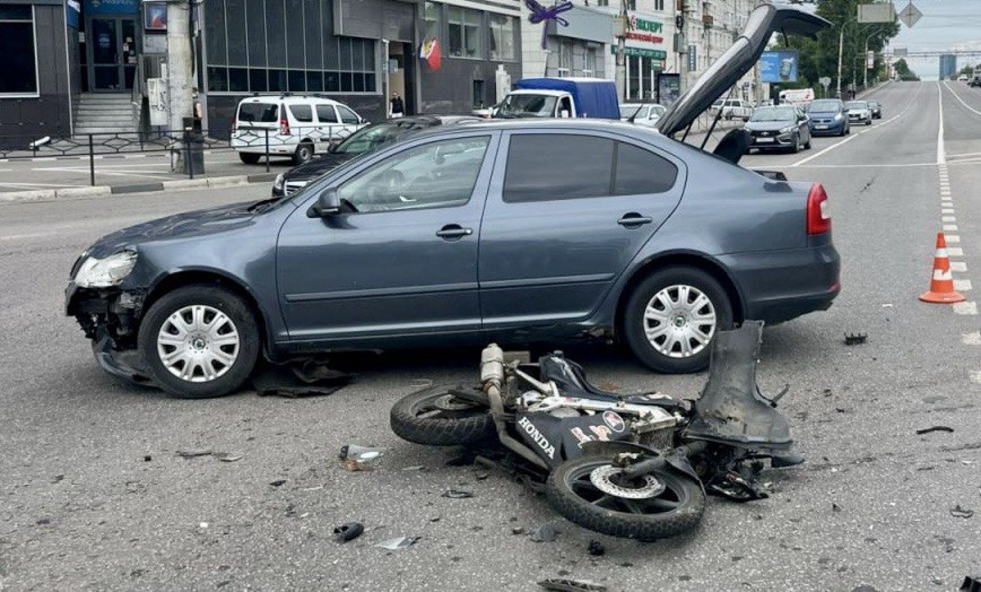 Байкер разбился в ДТП в центре Воронежа