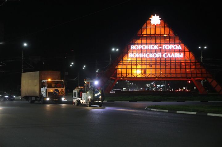 Московский проспект скоро полностью покроет новая разметка, сообщил глава Воронежа