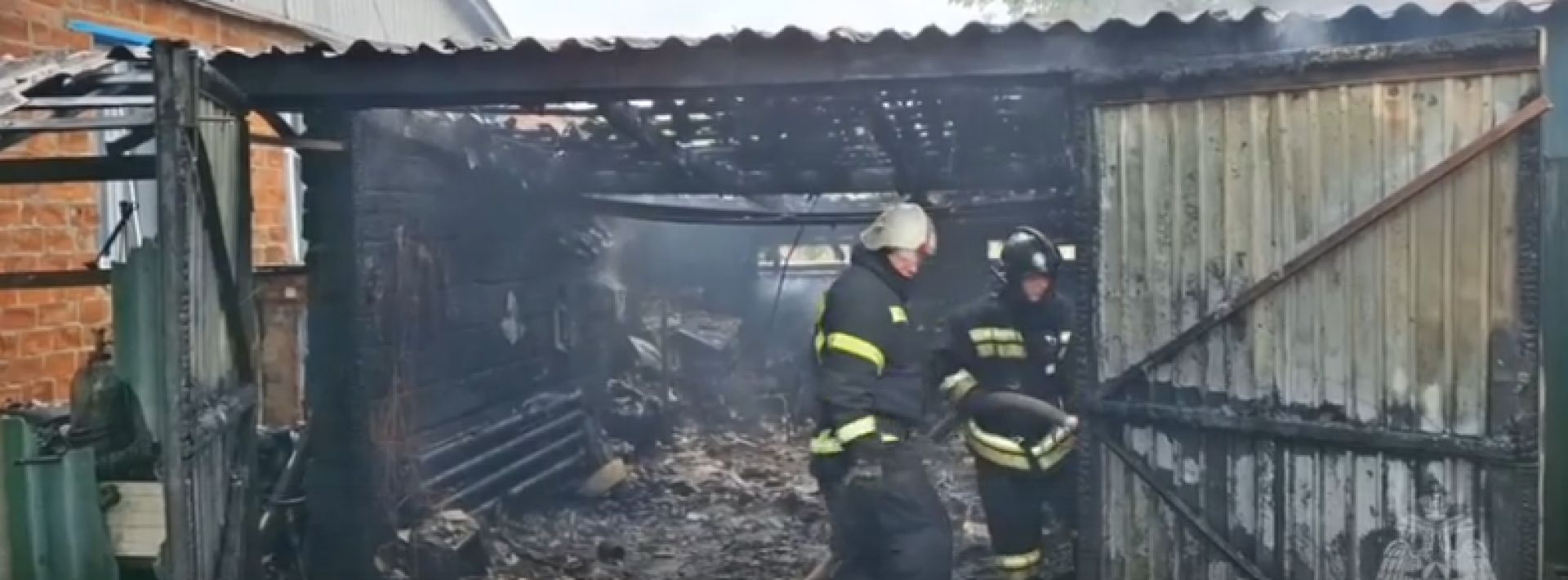 В Курской области сгорел гараж