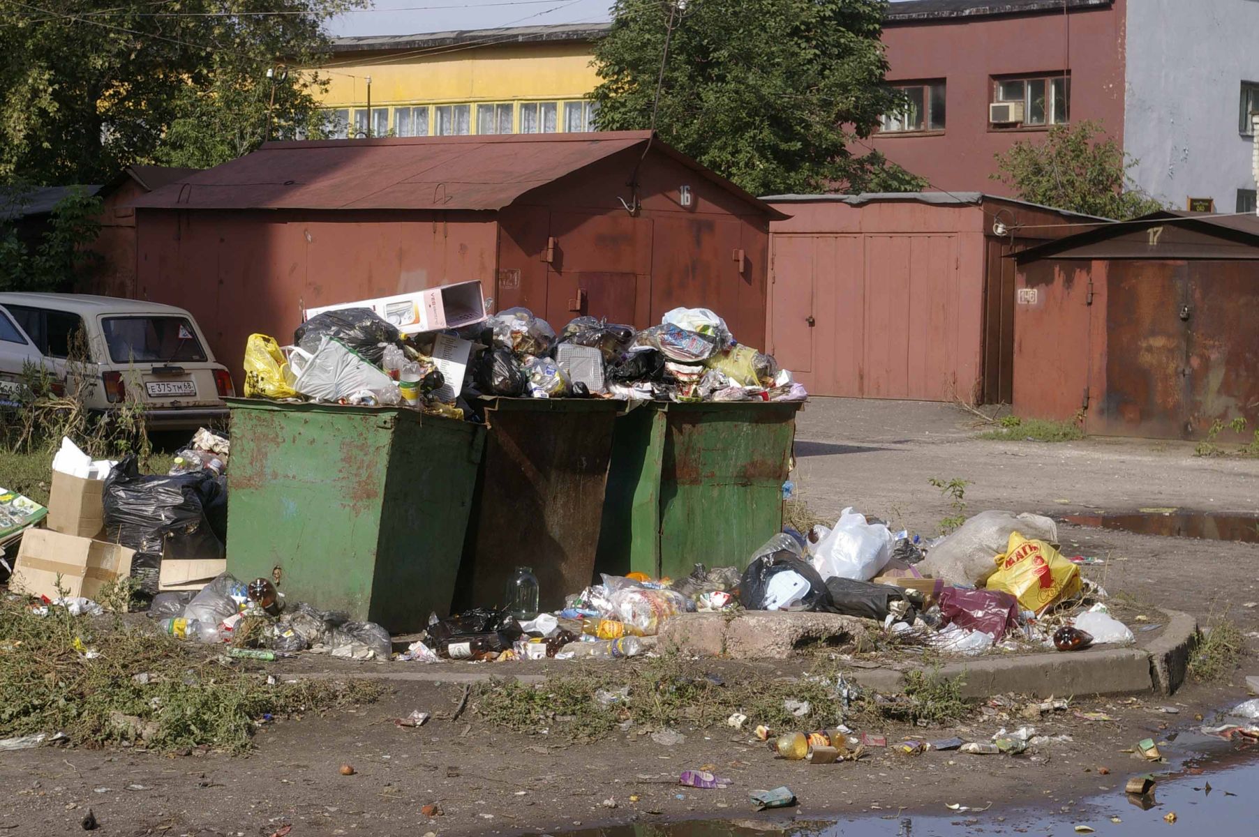 В Белгороде откажутся от пакетного сбора мусора