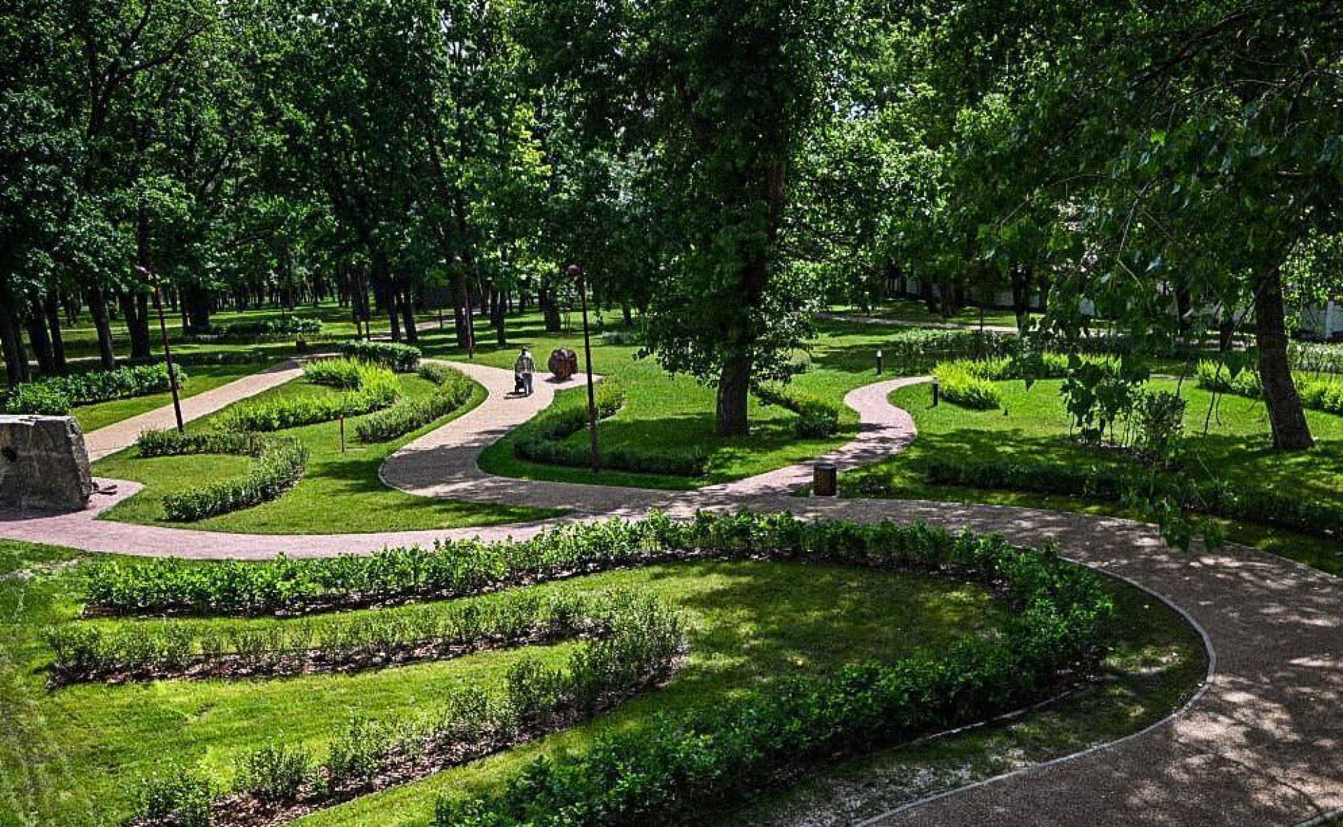 Центральный парк Белгорода утонет в цветах