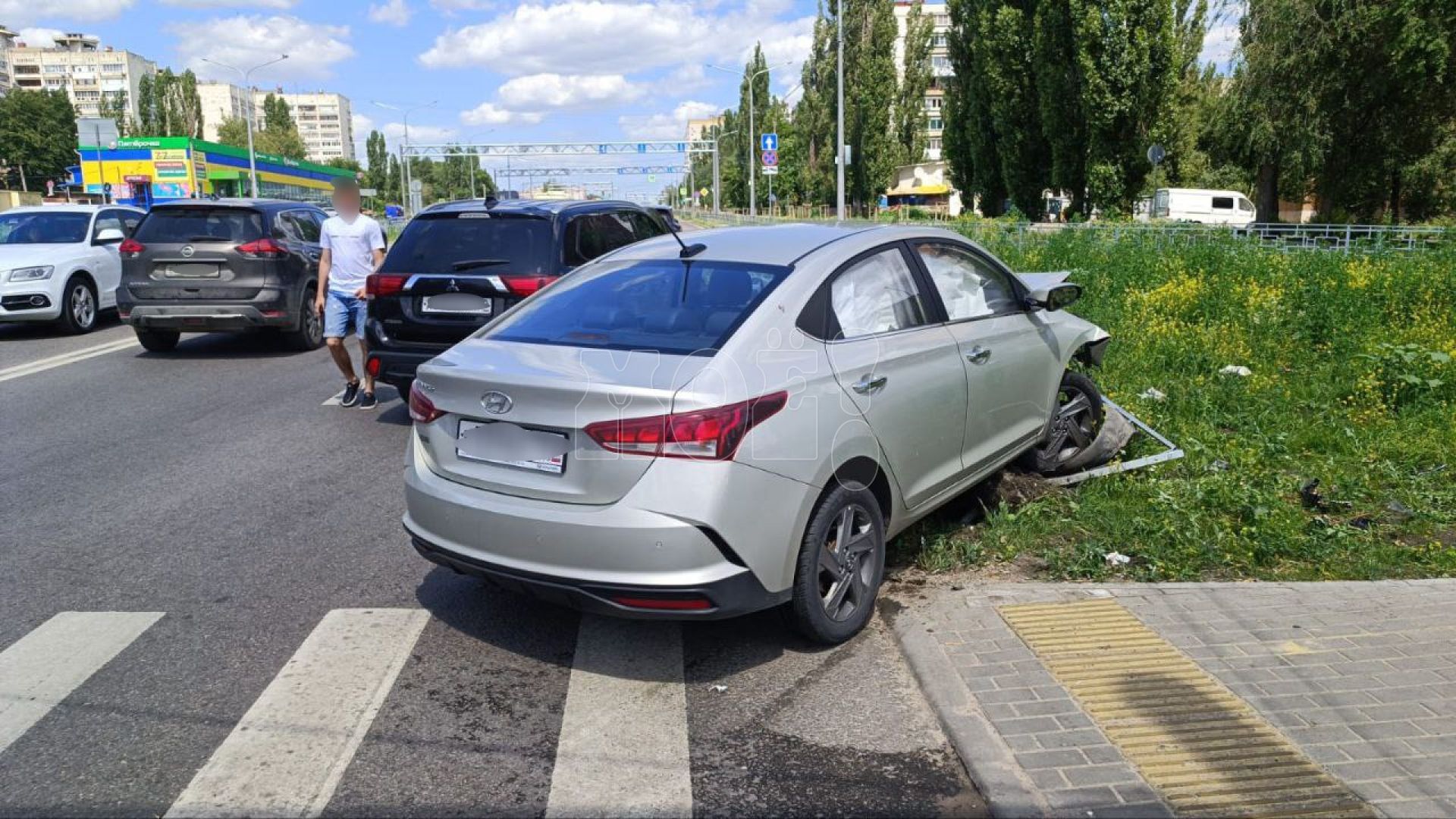 Появились подробности жёсткой аварии на перекрёстке в Воронеже