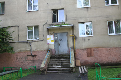 Судимая наркоманка прописала 47 мигрантов в своей воронежской квартире