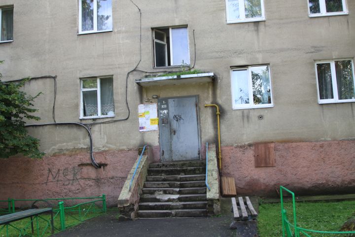 Судимая наркоманка прописала 47 мигрантов в своей воронежской квартире