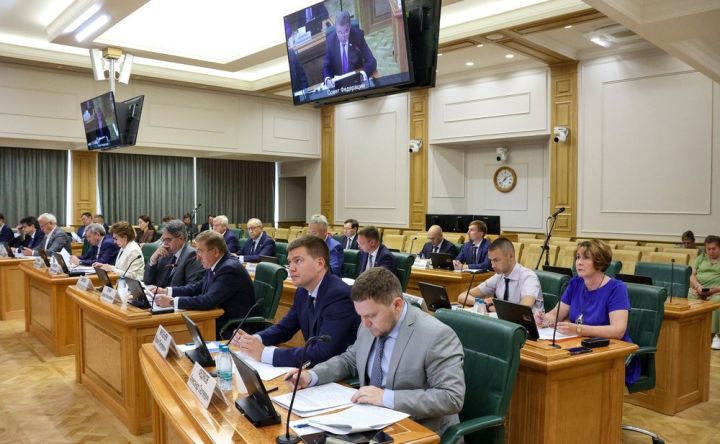Сенатор Сергей Лукин представил законопроект о реформе среднего профессионального образования