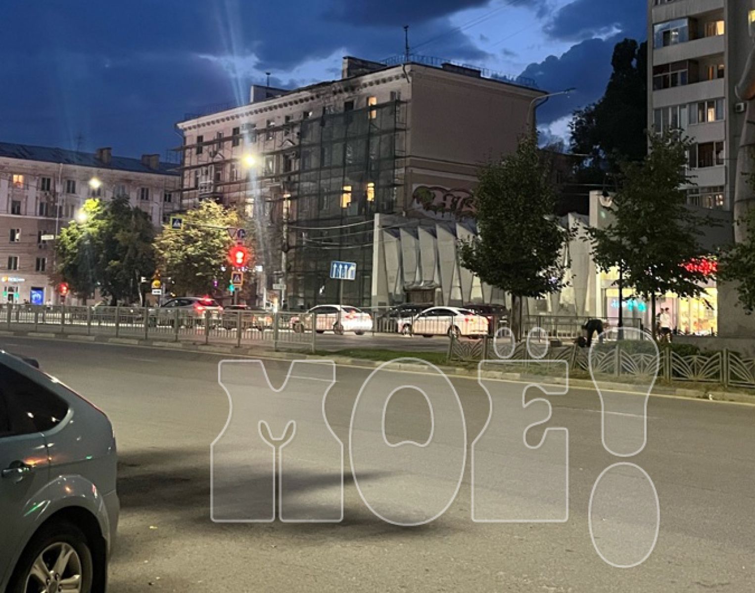 Что происходит у домов в центре Воронежа после атаки БПЛА