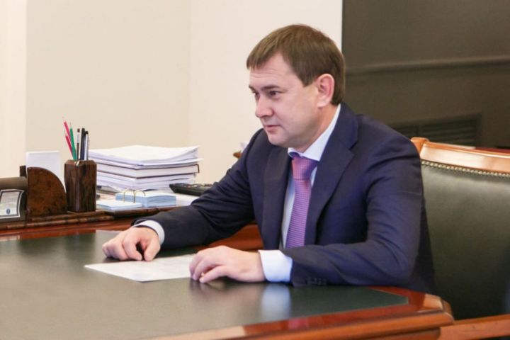 Председатель облдумы Владимир Нетёсов помог жителям региона в решении вопросов правовой и социальной тематики