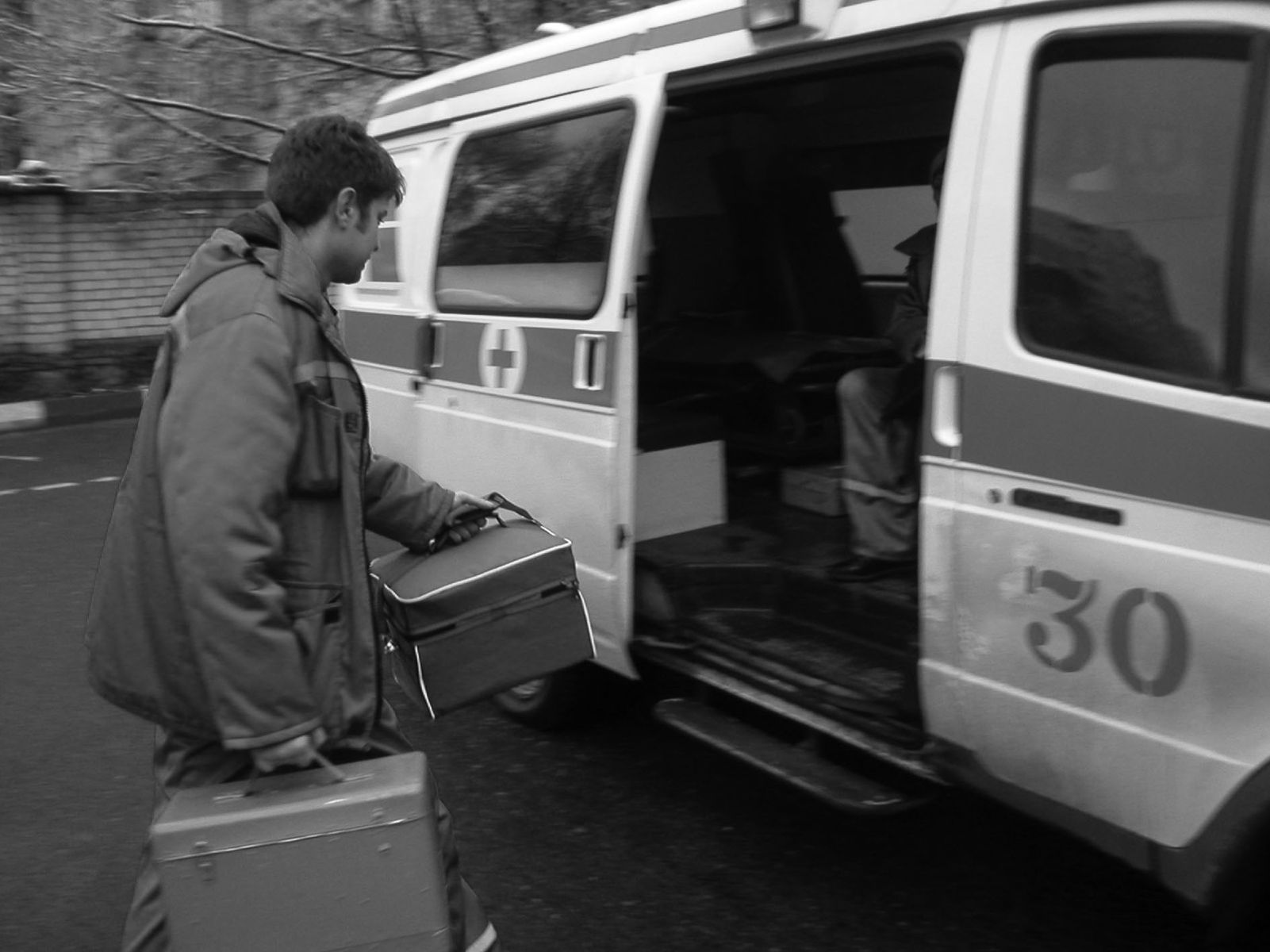 В Белгородской области двое мужчин пострадали от атаки дрона