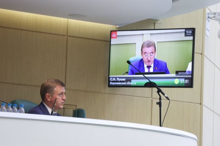 Сенатор Лукин о ключевых законах весенней сессии: безопасность, справедливость и развитие 