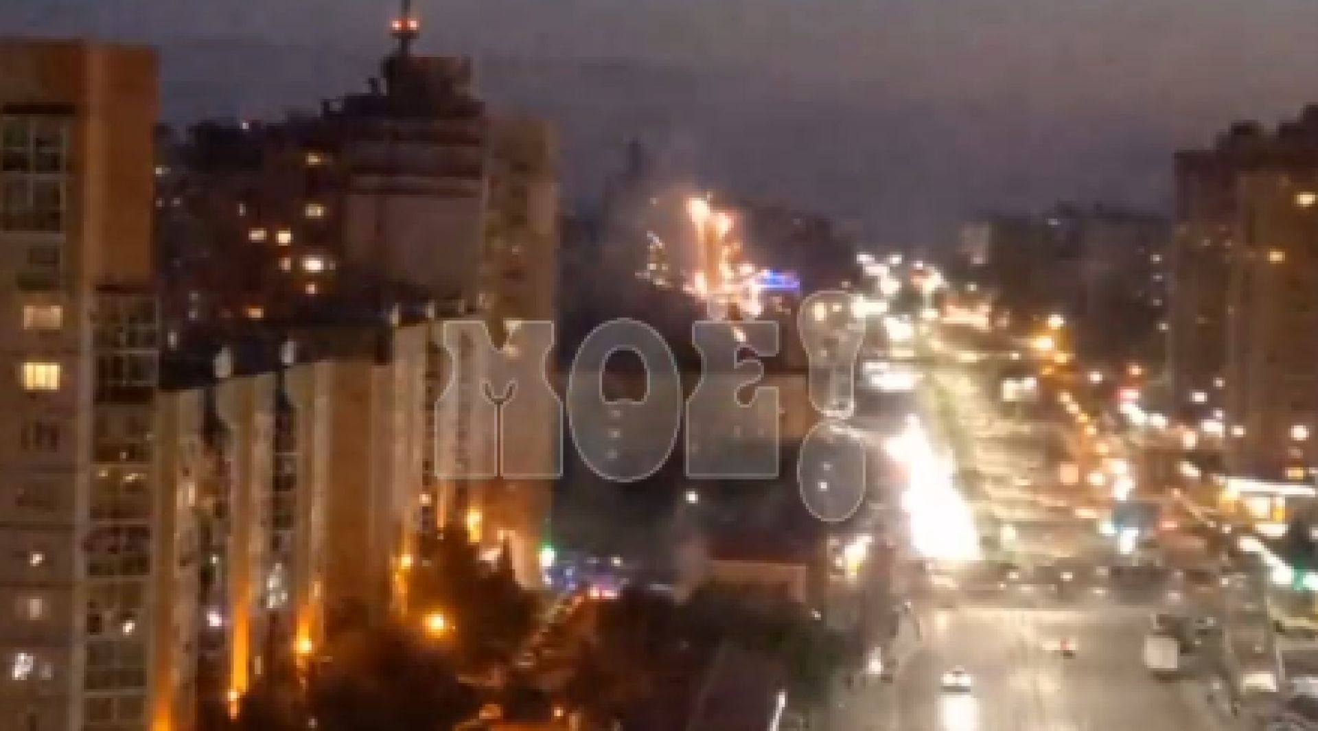 Салют под окнами многоэтажки взбесил воронежцев (ВИДЕО)