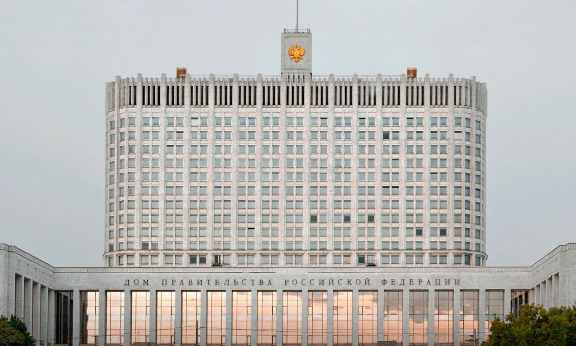 Путин распорядился выплатить 40 млрд рублей утратившим имущество курянам