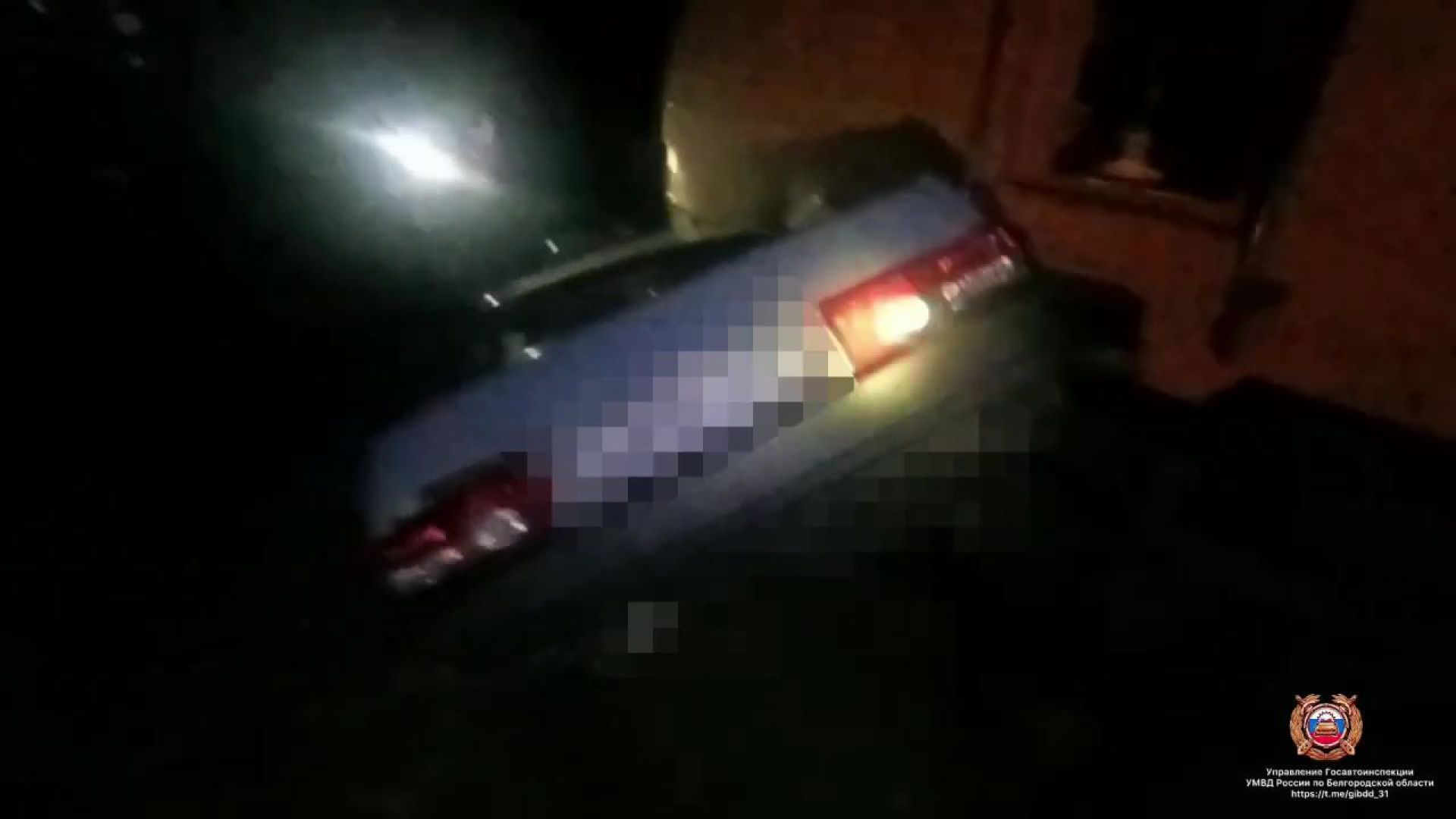 Легковушка врезалась в электропоезд на железнодорожном переезде под Белгородом