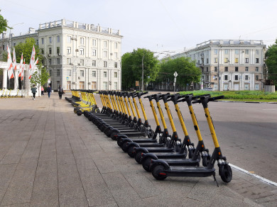 Воронежцы высказались за полный запрет самокатов