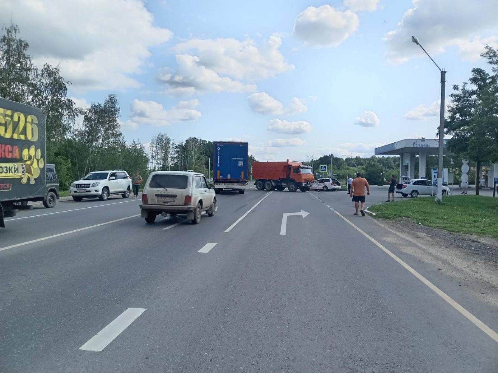 В ДТП на липецкой трассе легковушка врезалась в грузовик: пострадал семимесячный ребенок