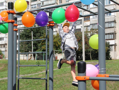 При поддержке Металлоинвеста в Железногорске появились новые спортивно-игровые зоны 