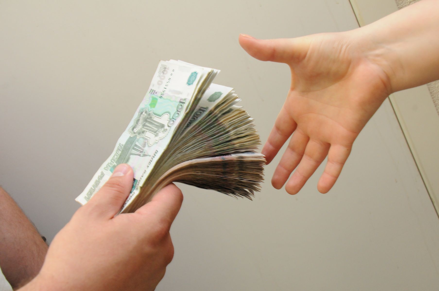 Сотрудница воронежского Росреестра продавала закрытую информацию о людях&nbsp;