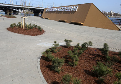 Изба на воде и спектакль с лошадьми — «Город-сад» в этом году запомнится не только новым местом проведения  