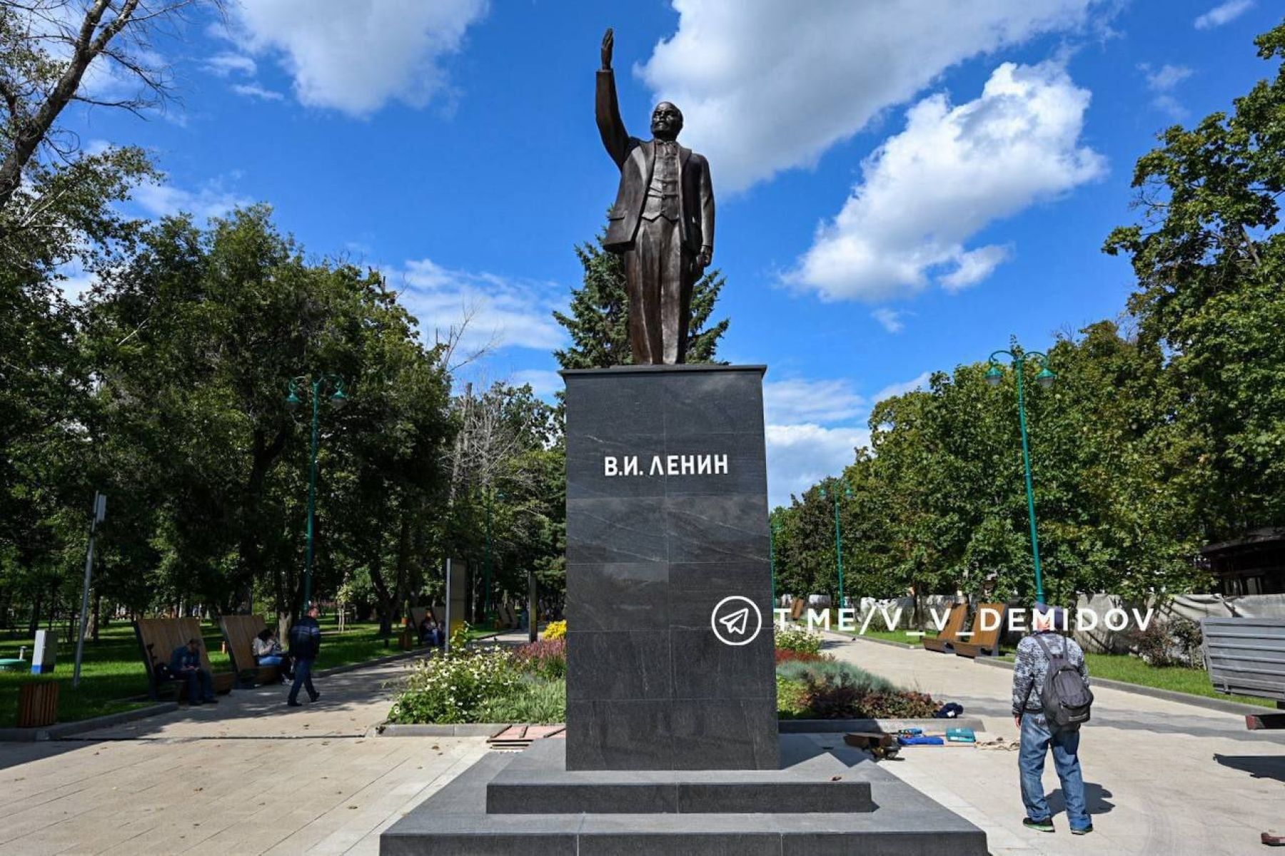 Бронзовый и обновленный: Ленин вернулся в белгородский парк в новом качестве