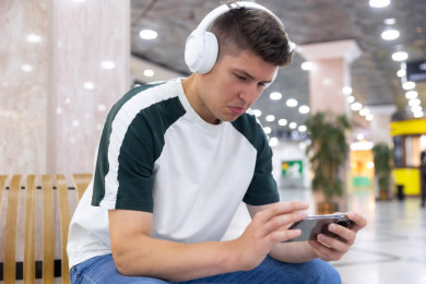 Популярные стримеры Слава Бустер и Вова Братишкин делятся своими тарифами с воронежцами 