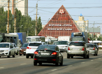 Кошмарная пробка сковала Московский проспект из-за трёх ДТП