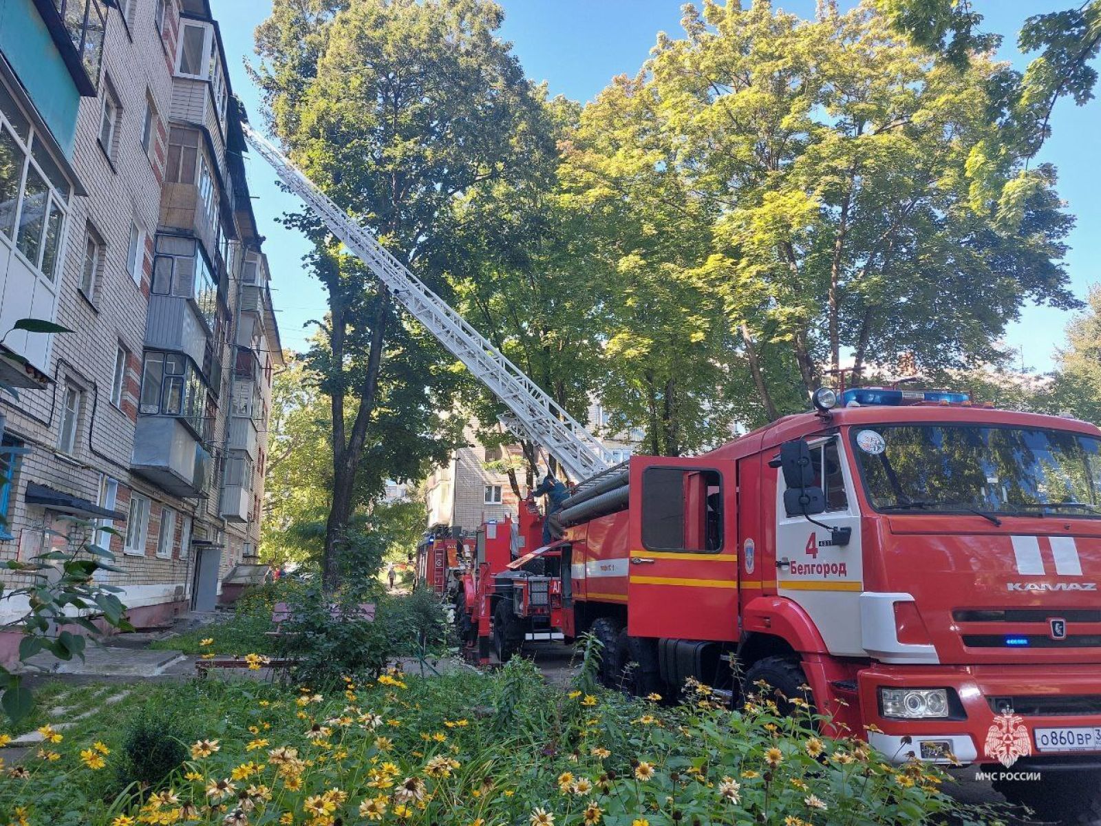 В Белгороде при пожаре в многоквартирном доме погиб человек