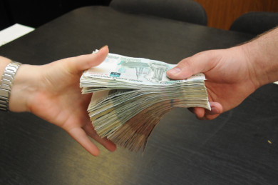 Почти 300 000 рублей взыскали с курсанта-недоучки из Воронежской области