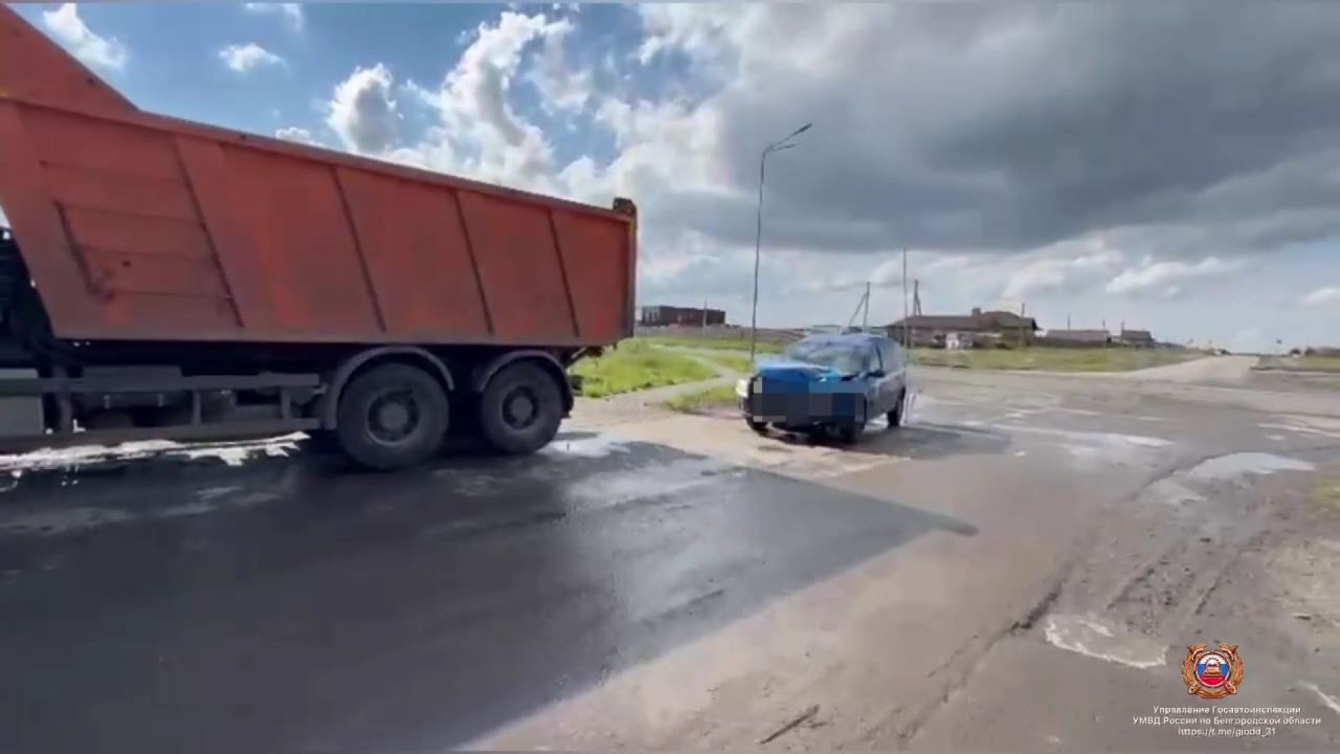 В Белгородской области легковушки идут тараном на грузовики