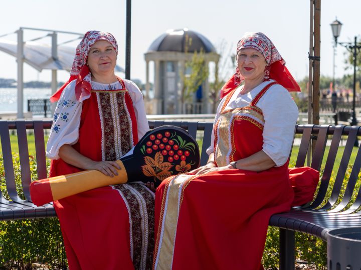 Ещё один корабль у Адмиралтейки и дрон «Баба-яга»: чем удивило «Русское лето» 