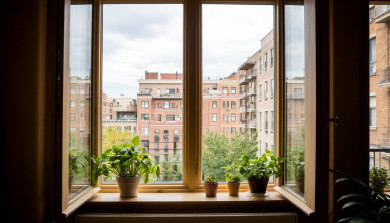 5-летний мальчик упал с третьего этажа в Воронеже