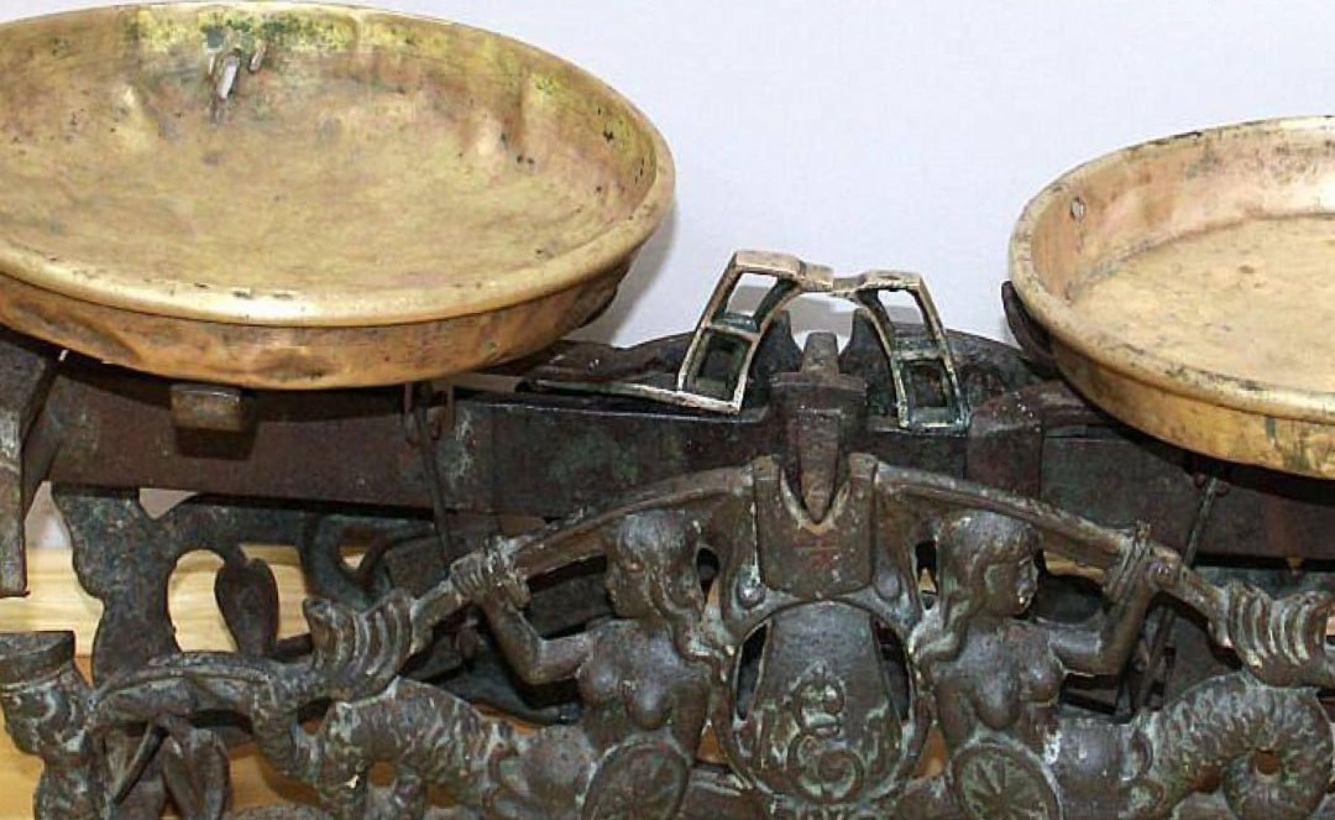 Ценные артефакты с изображением русалок и бюстов гарпий появились в музее Грайворона