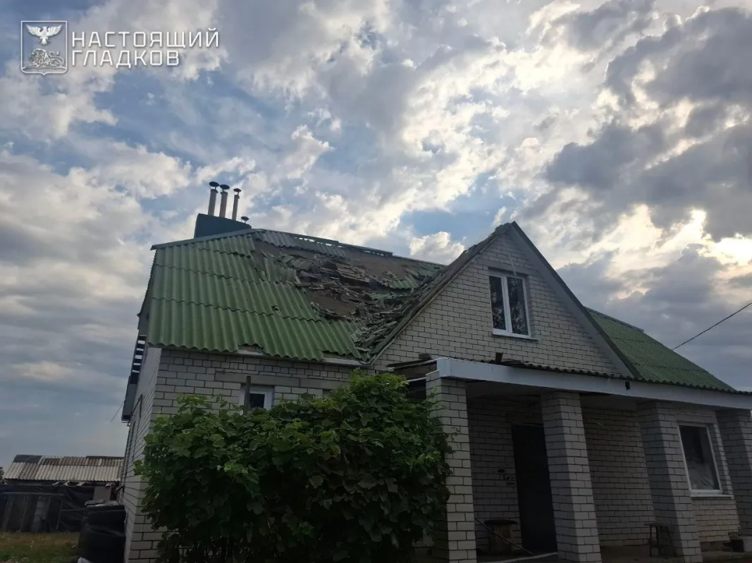 В результате обстрела Шебекино пострадала женщина, повреждены дома