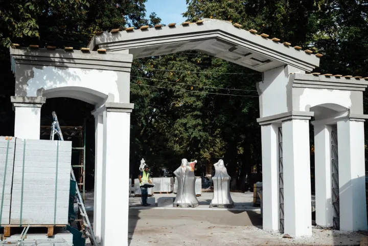 В Курске полным ходом идет реконструкция Детского парка на Перекальского