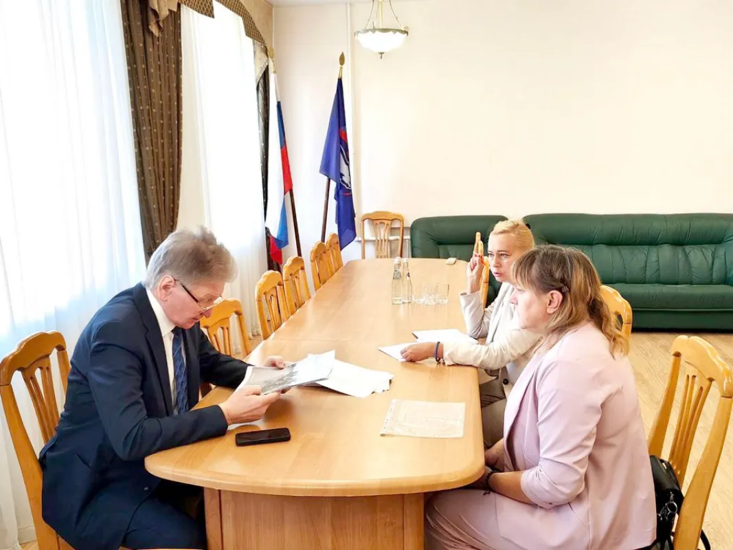 Детские площадки и&nbsp;ремонт дороги: о&nbsp;чём просили воронежцы своего депутата&nbsp;