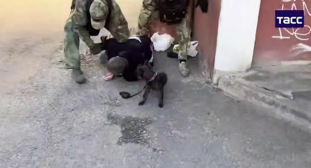 Показали&nbsp;видео задержания воронежца, спонсировавшего ВСУ