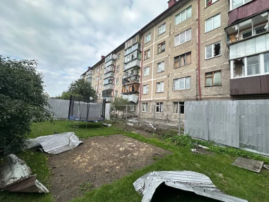 Рыльск под обстрелом: повреждены дома и склад, пострадавших нет