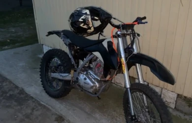 Курский подросток рискнул жизнью, катаясь на неисправном мотоцикле