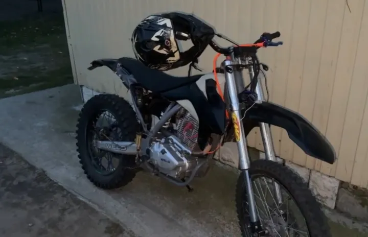 Курский подросток рискнул жизнью, катаясь на неисправном мотоцикле