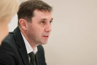 Глава Воронежа ищет решение для безопасности у новой школы №45 