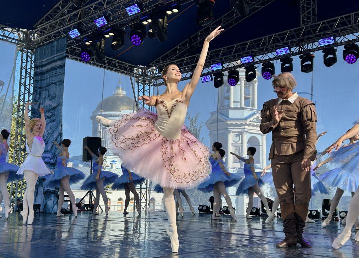 От сцены до мастерской: как Воронеж отметил День балета