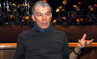 Главное за ночь. Семью Олега Газманова обманули мошенники на сотни миллионов рублей