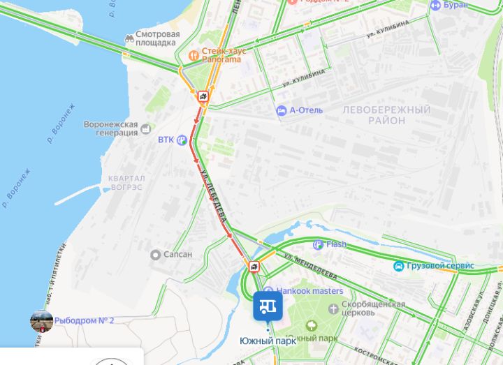 Воронежцы: «Огромная пробка сковала улицу из-за аварии со сбитым пешеходом»