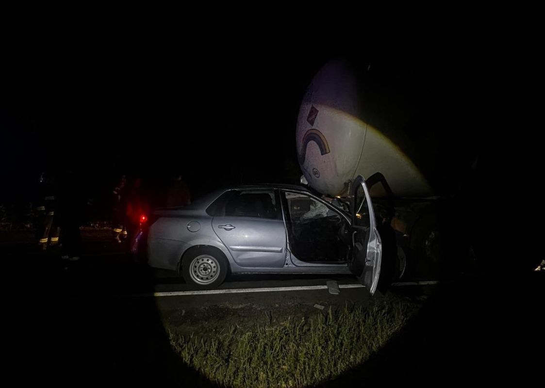 Два человека разбились в жуткой аварии с фурой на воронежской трассе&nbsp;