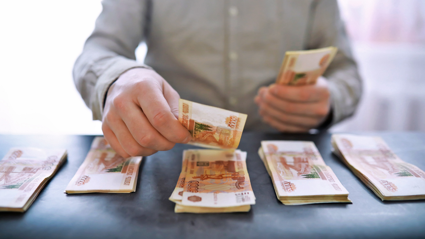 Кто из депутатов зарабатывает сотни миллионов рублей в год