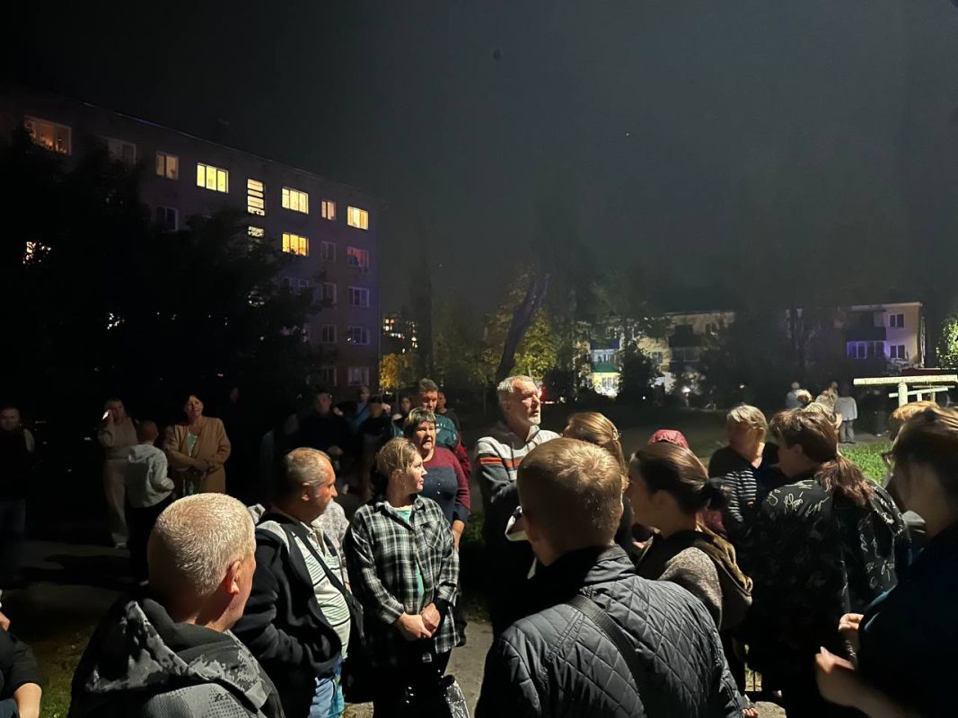 В Ельце открыли пункт временного размещения для пострадавших от пожара в школе №10