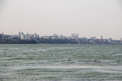Труп мужчины достали из Воронежского водохранилища