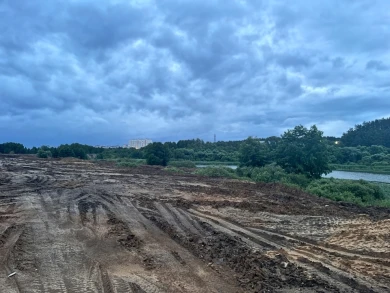 «Они уничтожают почву!» Воронежцы бьют тревогу из-за тяжёлой техники у местного озера 