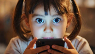 Страдают речь и мышление. Чем опасны гаджеты для маленьких детей 